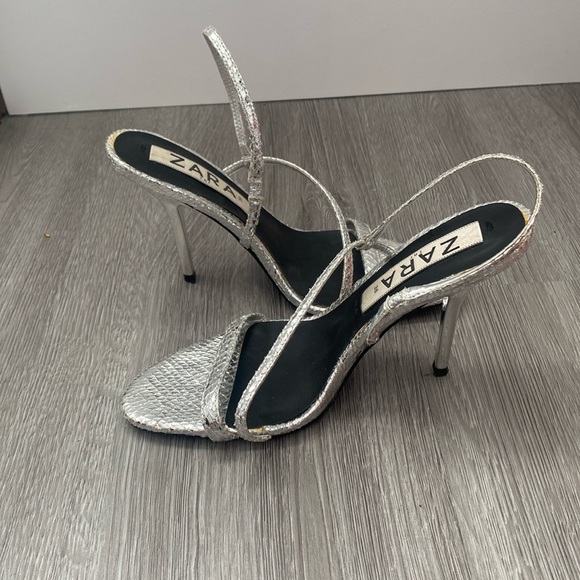 Zara silver heels - Picture 2 of 2